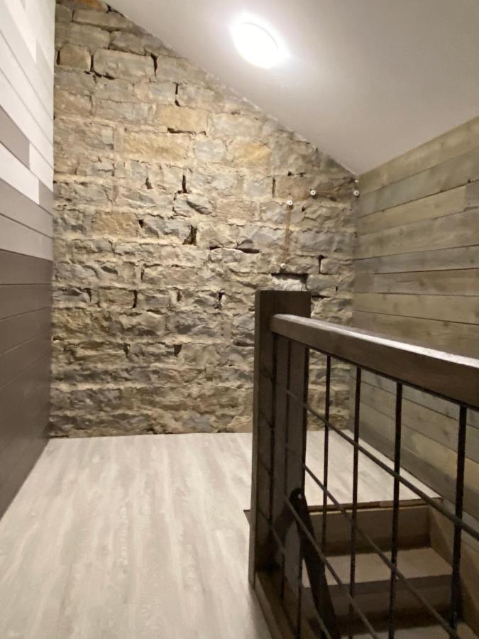 La Chambre Du Tonneau Montigny-sur-l'Ain Exterior photo